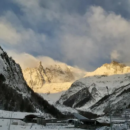Chalet Vallee Blanche Coeur De Neige Chalet Courmayeur